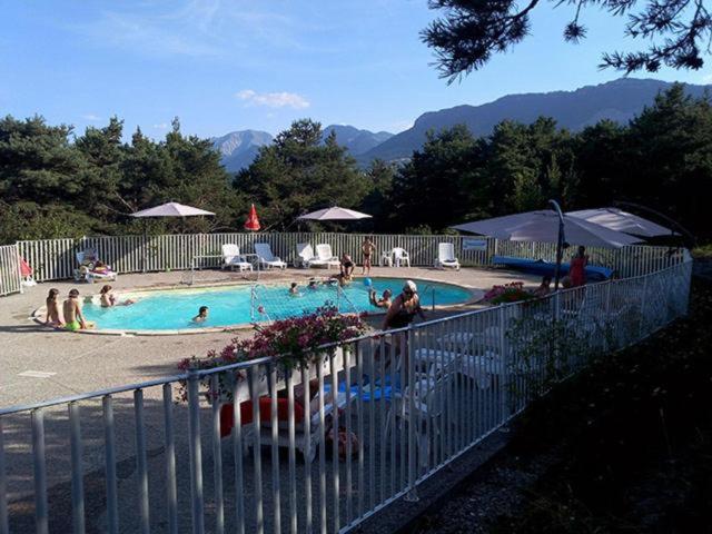 Camping La Chabannerie Hotel Saint-Martin-de-Clelles Exterior photo
